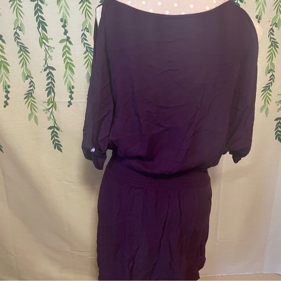 Size M Purple Paisley & Ivy Open Shoulder Dress D2 - Picture 3 of 3